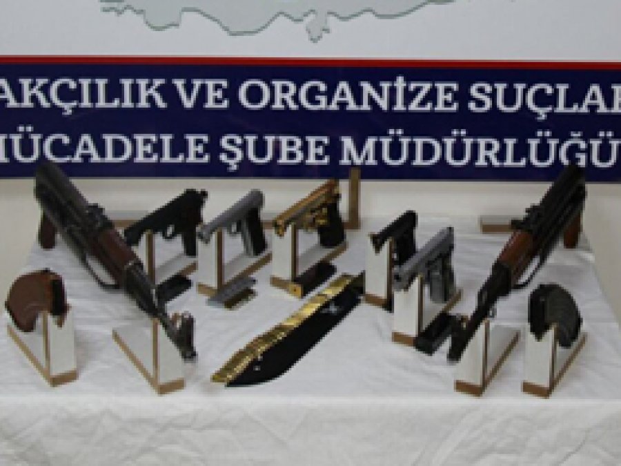 Diyarbakır’da 11 kişi silahları ile birlikte yakalandı