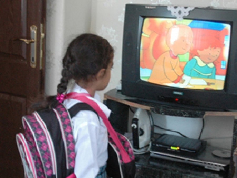 Uzmanlardan velilere televizyon uyarısı