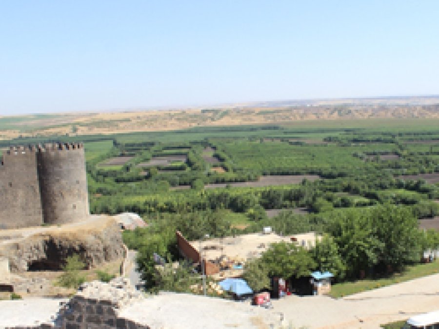 Hevsel Bahçeleri her şeye rağmen ayakta
