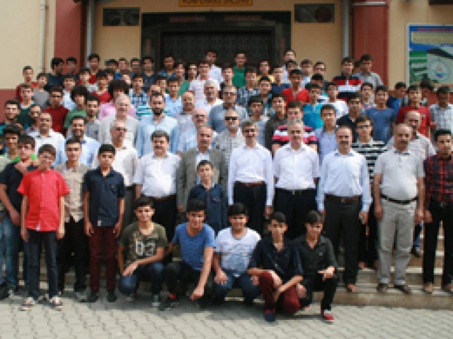İmam Hatip öğrencileri yaz kursuyla mesleğe hazırlanıyor