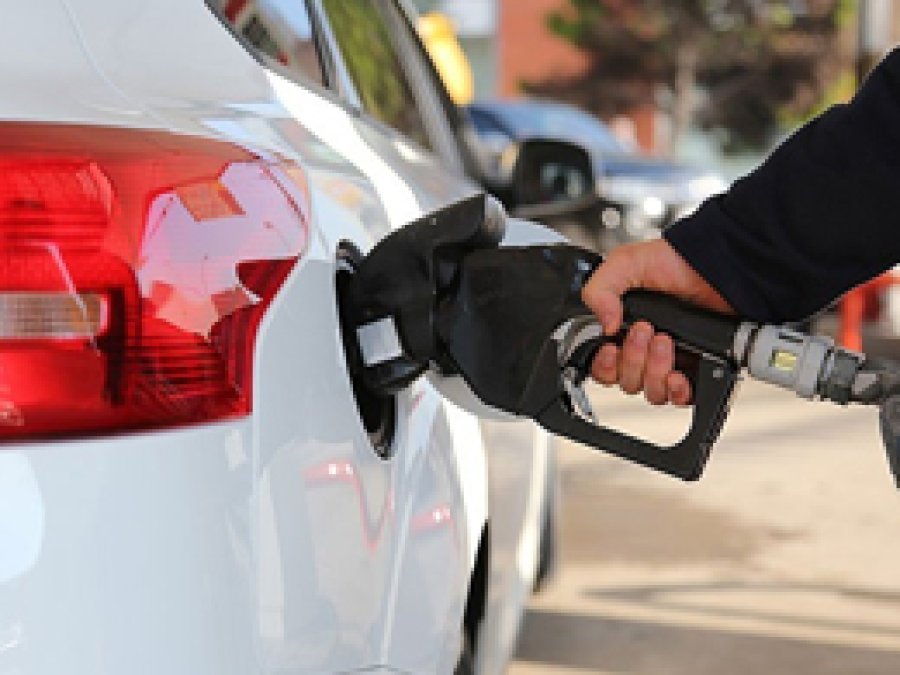 Benzine 6 kuruş zam