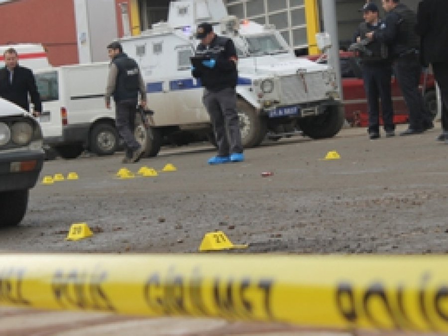 Silopi'de polise saldırı: 1 ölü 4 yaralı