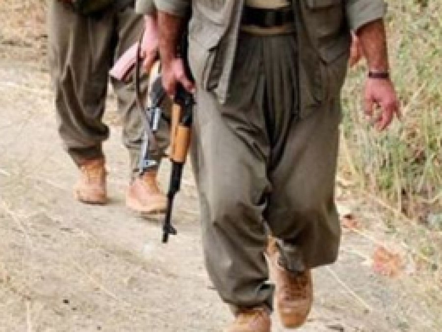 PKK Şırnak'ta ticari taksi taradı: 1 ölü, 1 yaralı