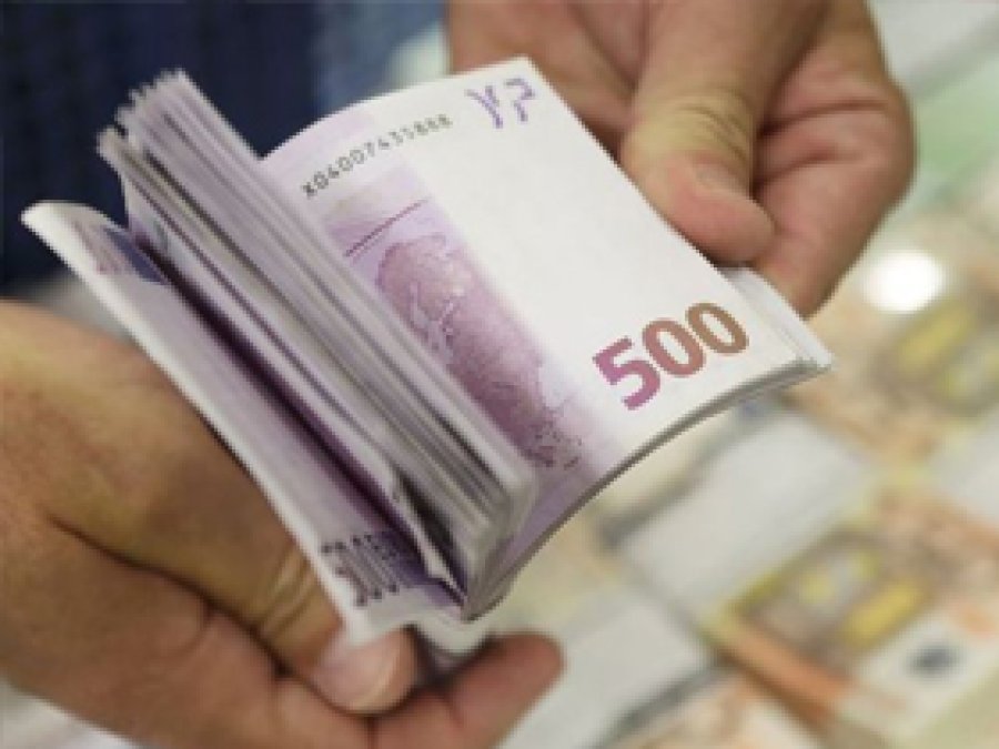 Aylık en yüksek reel getiri Euro'da gerçekleşti
