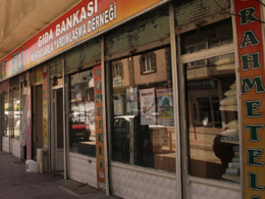 Rahmet Eli Gıda Bankası'ndan kurban hazırlığı