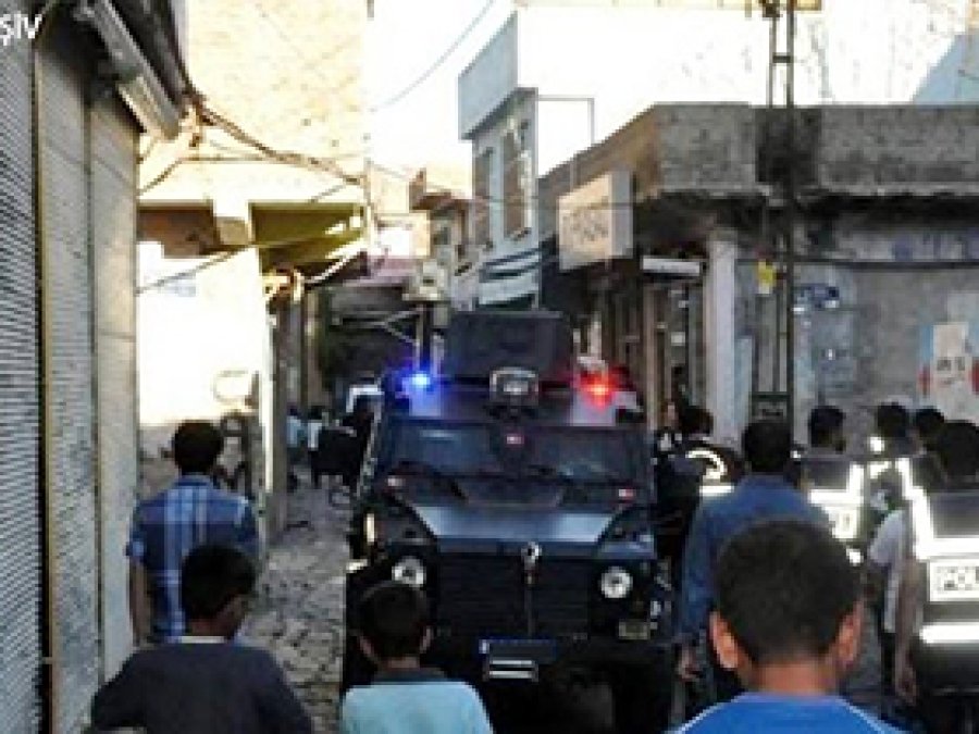 Diyarbakır'ın Sur ilçesi ablukaya alındı