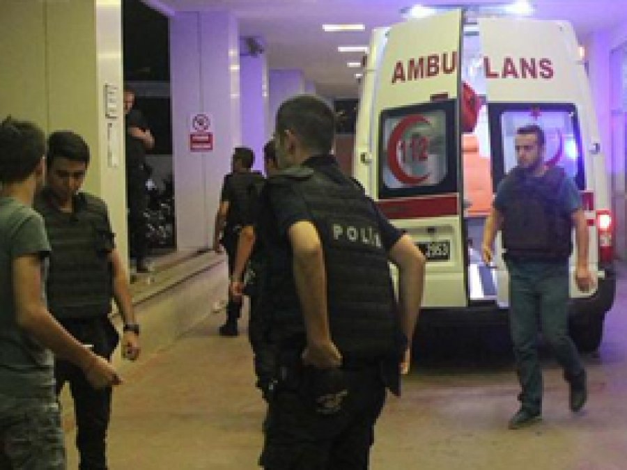 Dargeçit'te polise bombalı saldırı