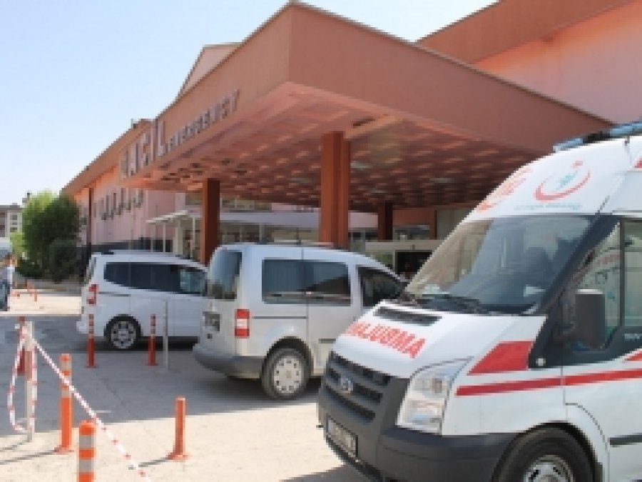 Şırnak'ta kayalıklardan düşen çoban ağır yaralandı