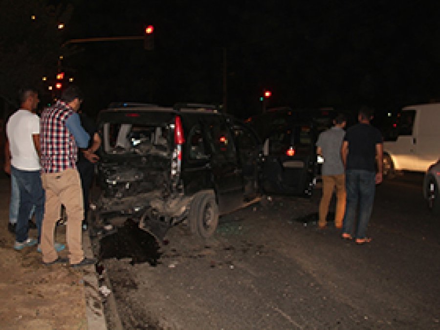 Diyarbakır'da zincirleme kaza:2 yaralı