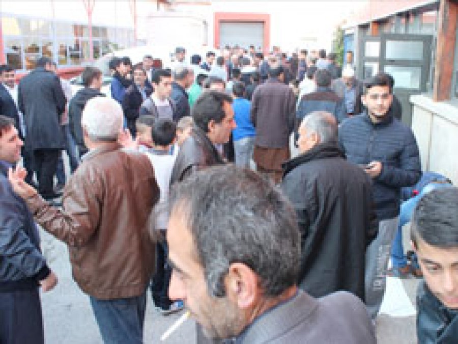 Kurban Bayramında Paris’te camiler doldu taştı