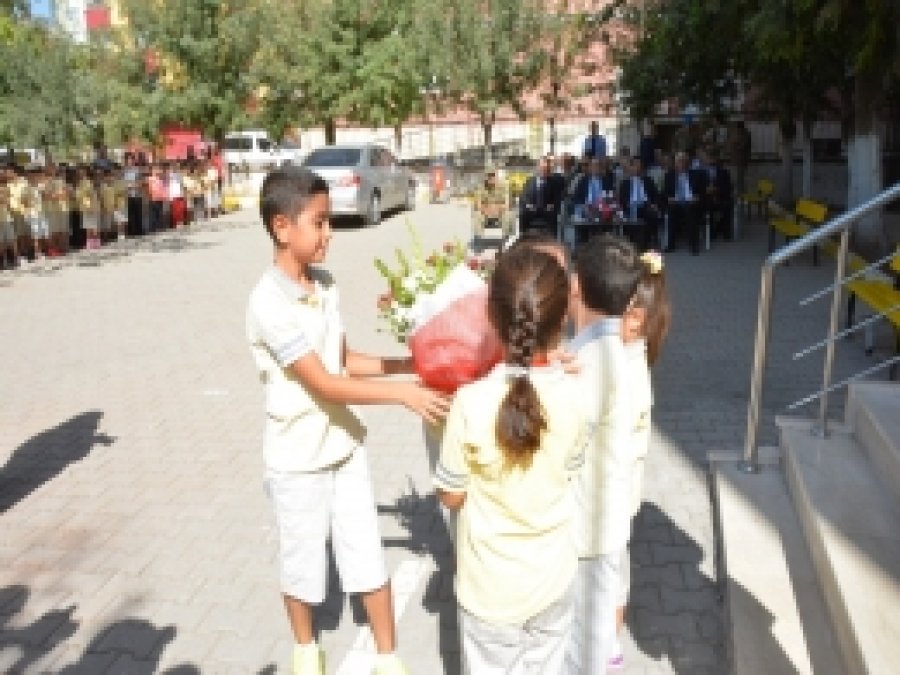 Siirt'te 110 bin öğrenci ders başı yaptı