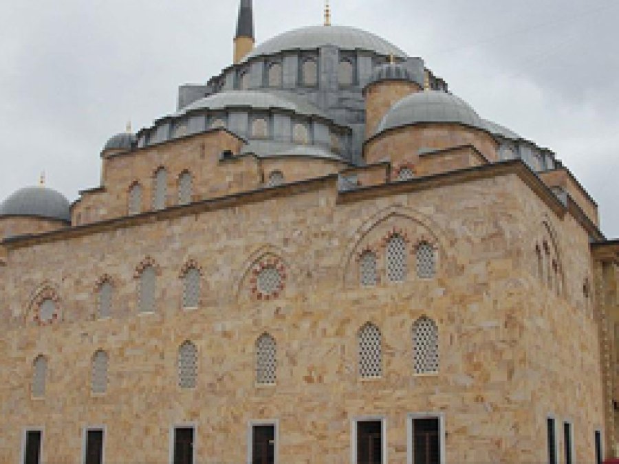 Yığma taş cami 29 yılda tamamlandı