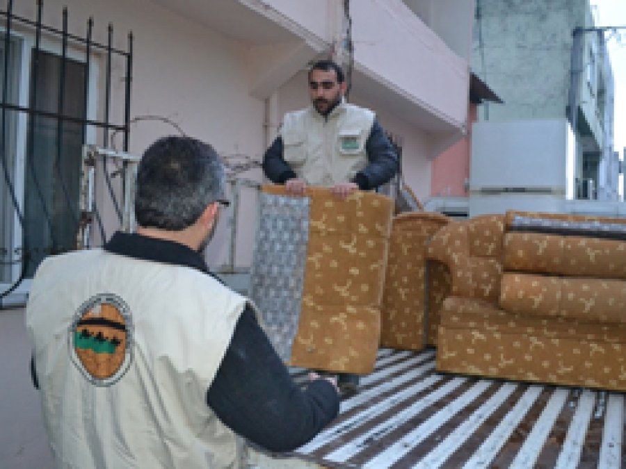 Muhacir aileye Umut Kervanı sahip çıktı