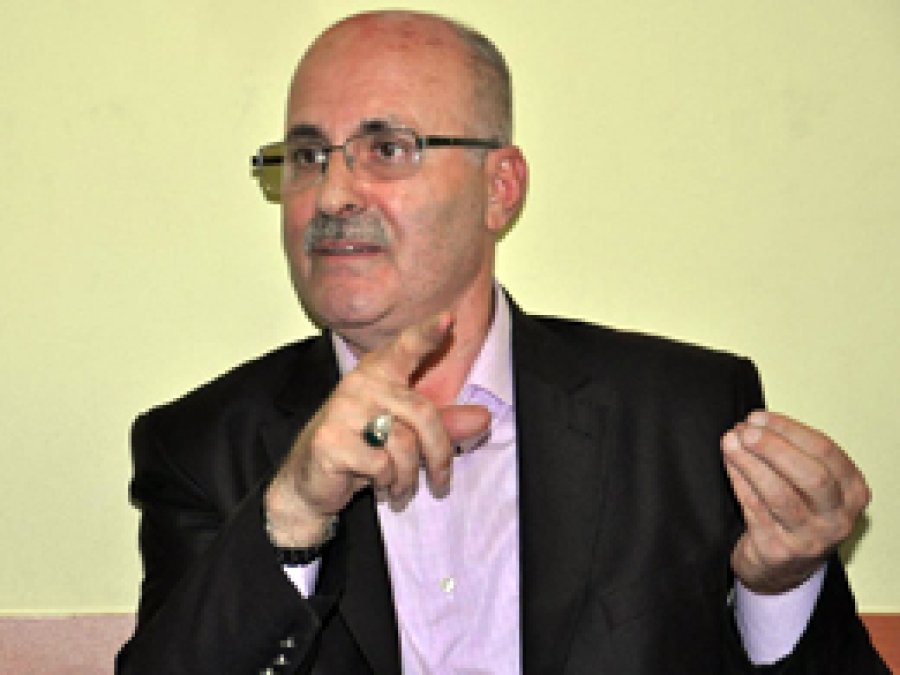 'FETÖ mağdurları yeniden yargılanmalı'