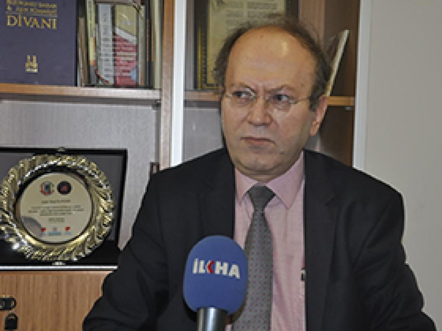 'Kendi kendini sömürgeleştiren tek ülkeyiz'