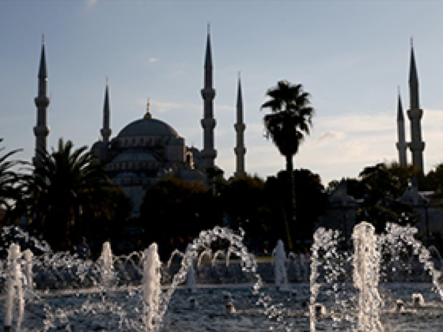 400 yaşındaki minare yeniden örüldü