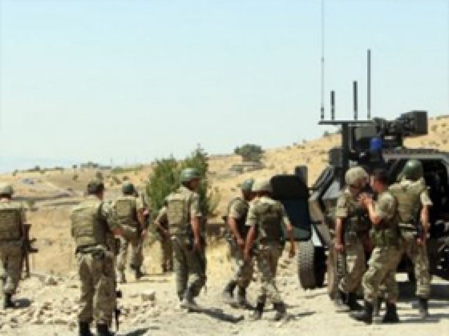 Hakkari'de 3 asker hayatını kaybetti