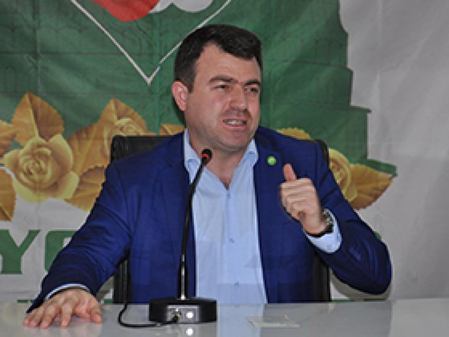 'Keşke ölen 7 bin gencin elinden tutsaydık'