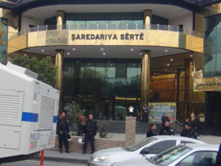 Siirt Belediye Başkanı gözaltına alındı