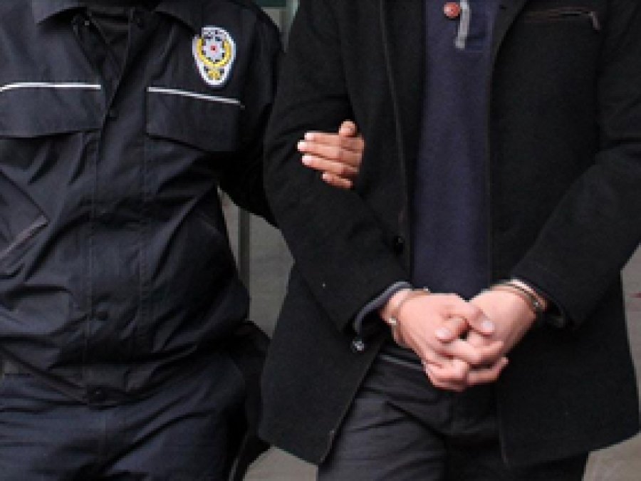 Firari eski TİB çalışanı yakalandı