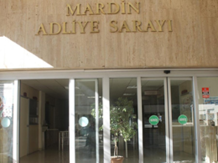 Öğretim görevlileri FETÖ’den tutuklandı