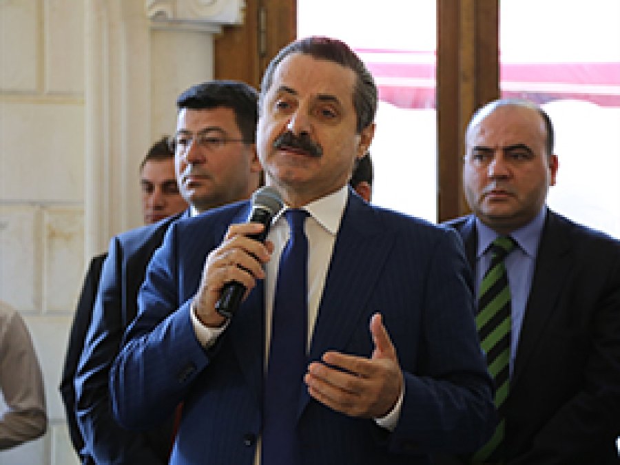 Çelik'ten FETÖ için 'dindar' nitelemesi