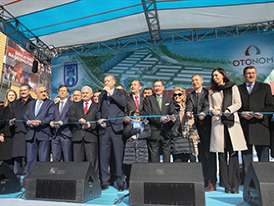 Otonomi törenle açıldı