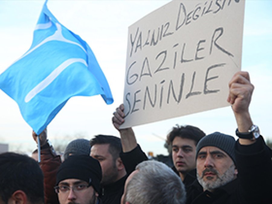 Erdoğan'a 'yalnız değilsin' desteği