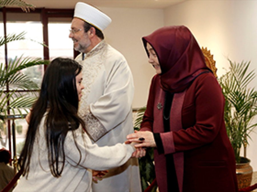 'Melek yüzlü' çocuklardan Diyanet'e ziyaret 