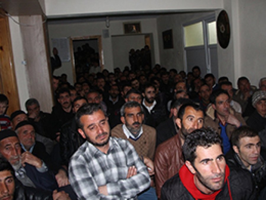Karlıova'da şehitleri anma programı