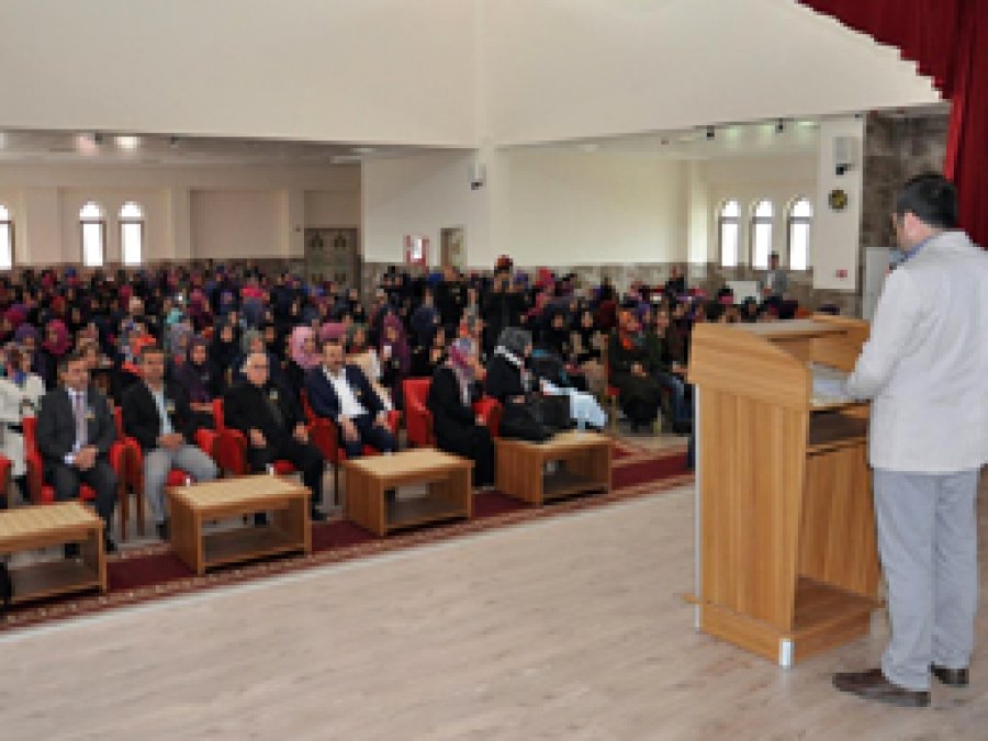 Liseli öğrencilerden Kutlu Doğum etkinliği