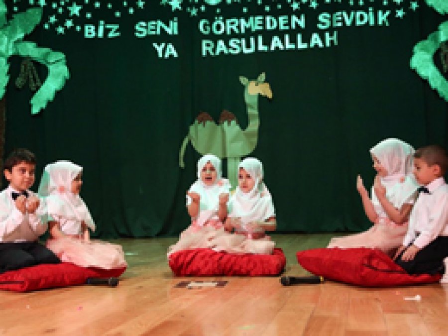 Minik öğrencilerden Kutlu Doğum etkinliği
