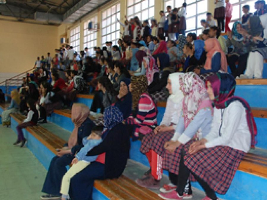 Sur'lu öğrencilerden Kutlu Doğum etkinliği
