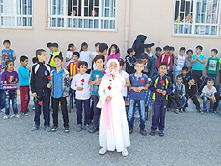 İlkokul öğrencilerinden Kutlu Doğum etkinliği