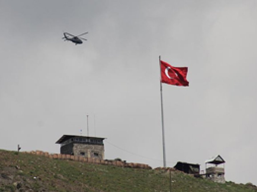 Hakkari'de kobra helikopter düştü: 8 ölü