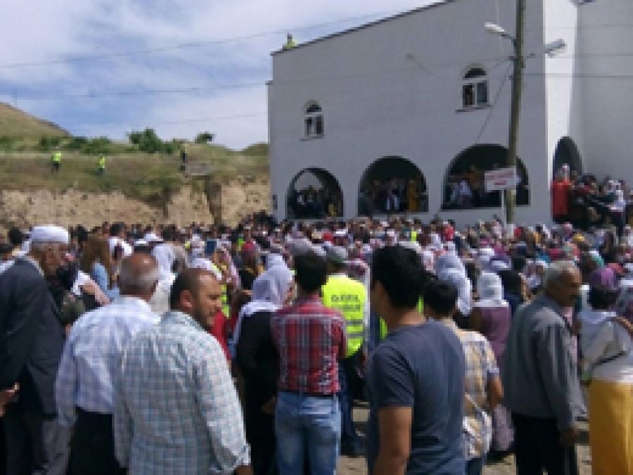 Şeyh Halid türbesine ziyaretçi akını