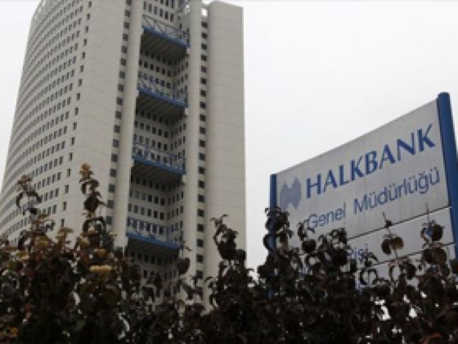 İran'ın petrol parası Halkbank'a aktarıldı