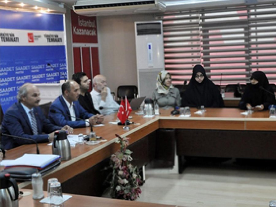 'Biz bu ülkenin üvey evlatları değiliz'