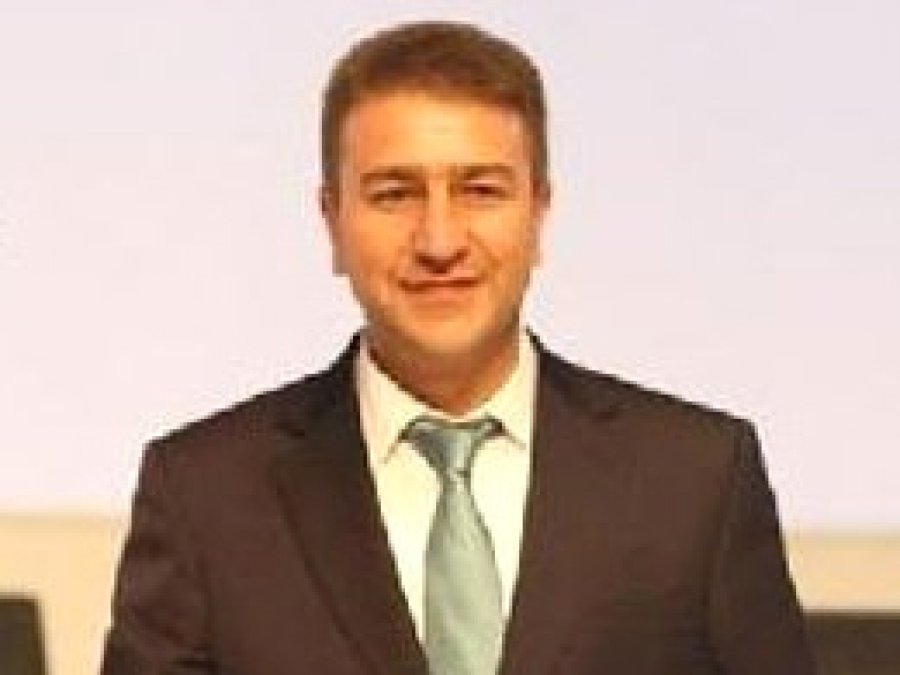 AK Partili Ahmet Budak silahlı saldırıya uğradı