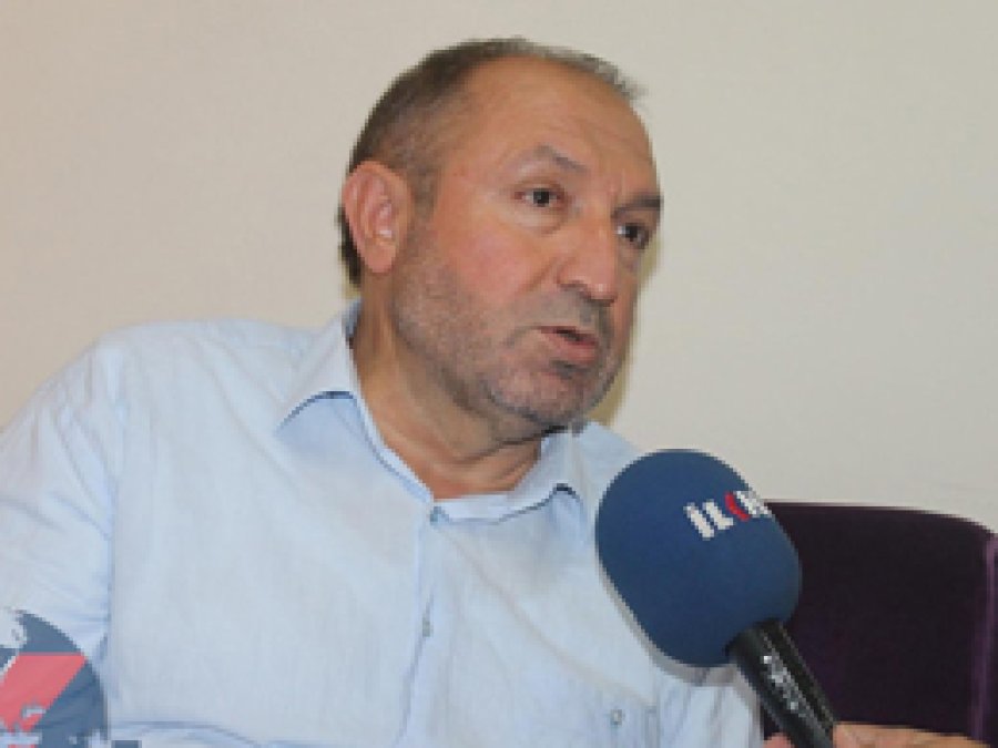 Aziz Hoca dua bekliyor