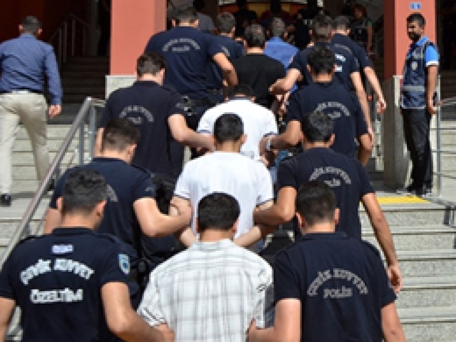 FETÖ'den Diyarbakır’da 562 tutuklama