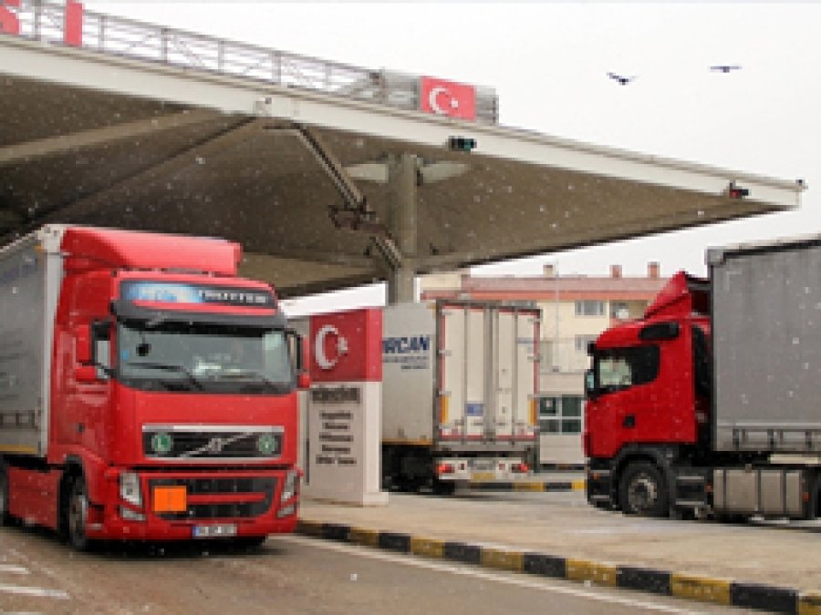 Gümrük Kapısında operasyon kuyruğa