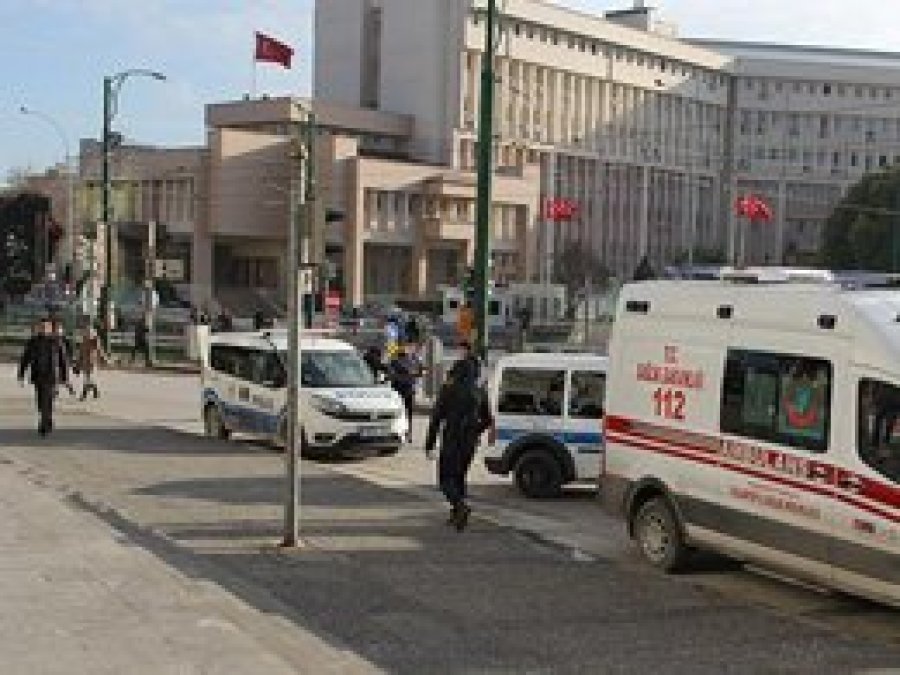 Gaziantep Emniyeti önündeki çatışma