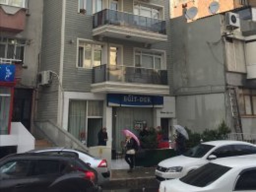 3 kadın evde ölü bulundu