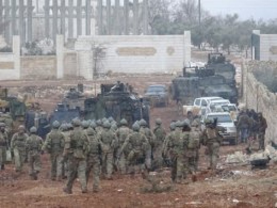 Darbeden yargılanan askerler El Bab'da