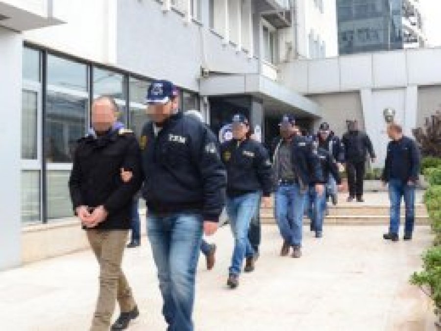 Bitlis merkezli PKK ve FETÖ operasyonu: 45 gözaltı