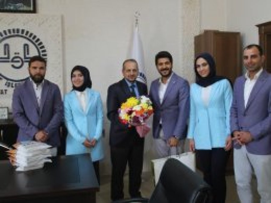 İmam ve Kur'an kursu öğreticilerine hediye