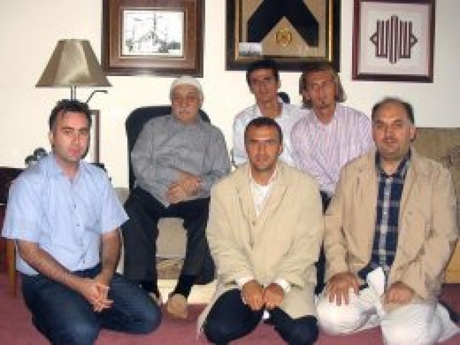 Eski futbolcular Gülen ile aynı karede