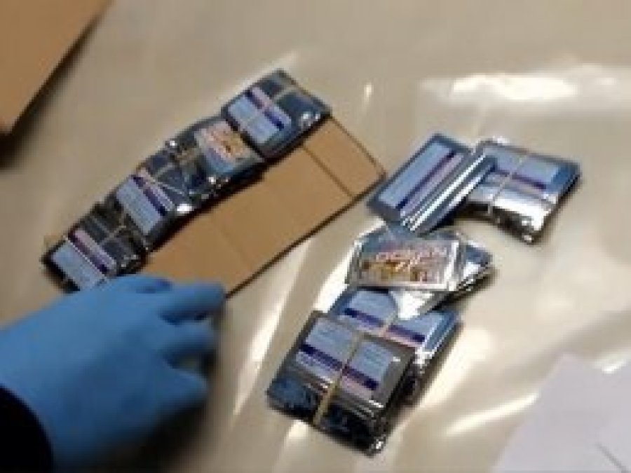 Postada 'zombi hapı' ele geçirildi