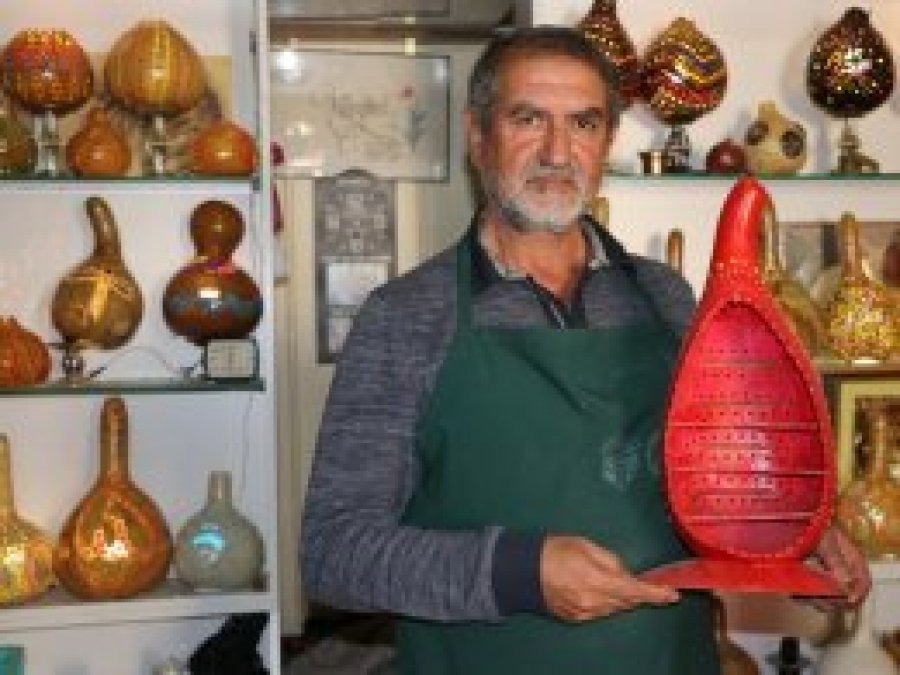 Su kabağı usta ellerde sanata dönüşüyor